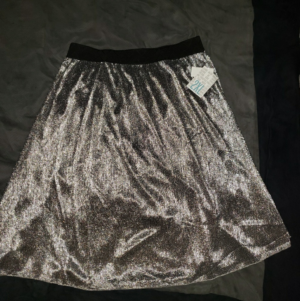 Lularoe Elegant Lola 2XL silver sparkle skirt